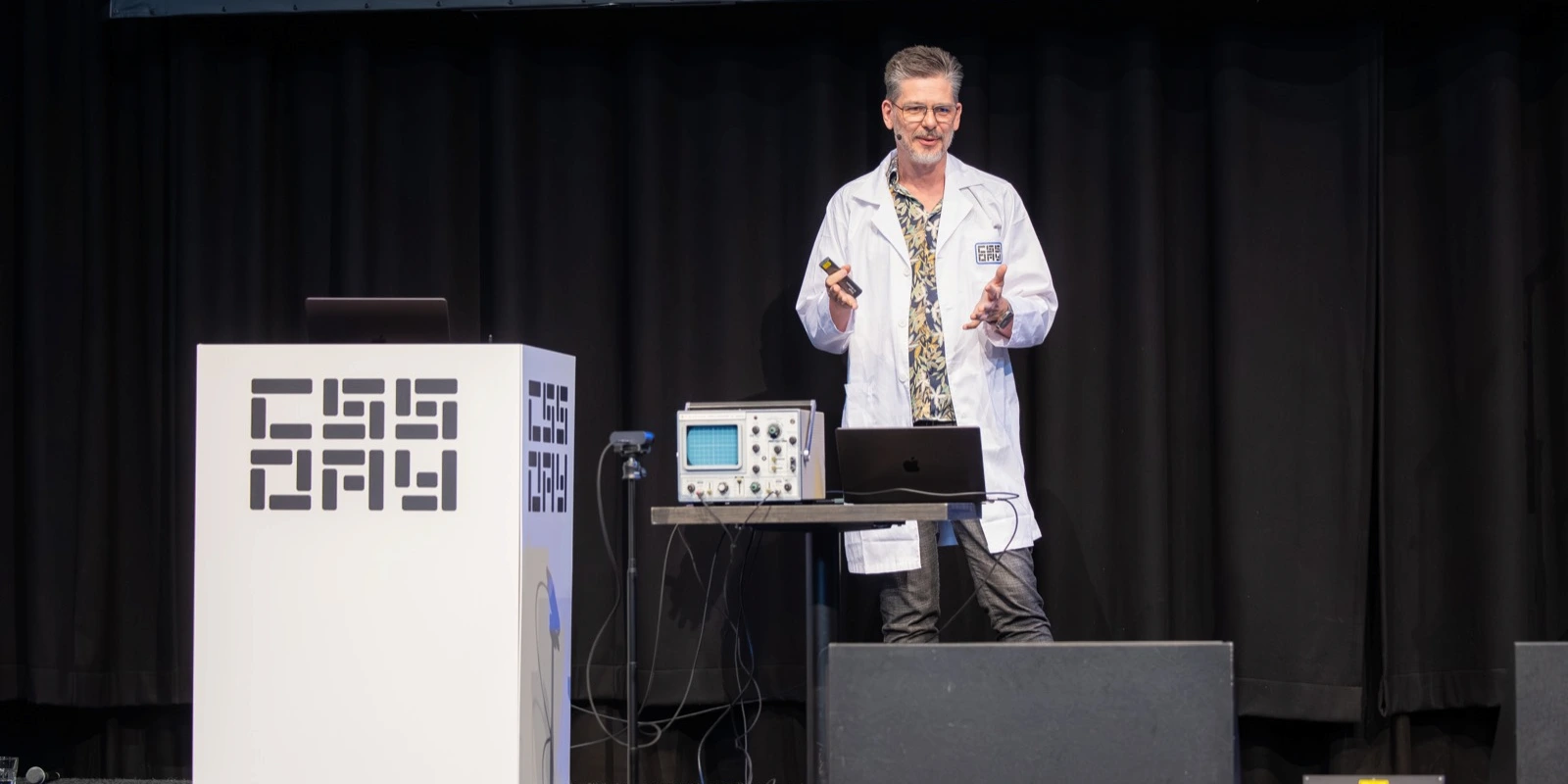 Niels Leenheer, een van de sprekers op CSS Day tijdens zijn CSS Doom demo